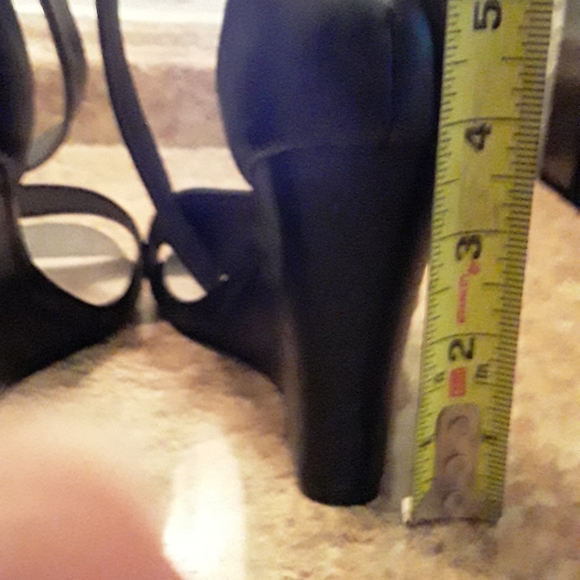 Shoes - Picture 10 of 12